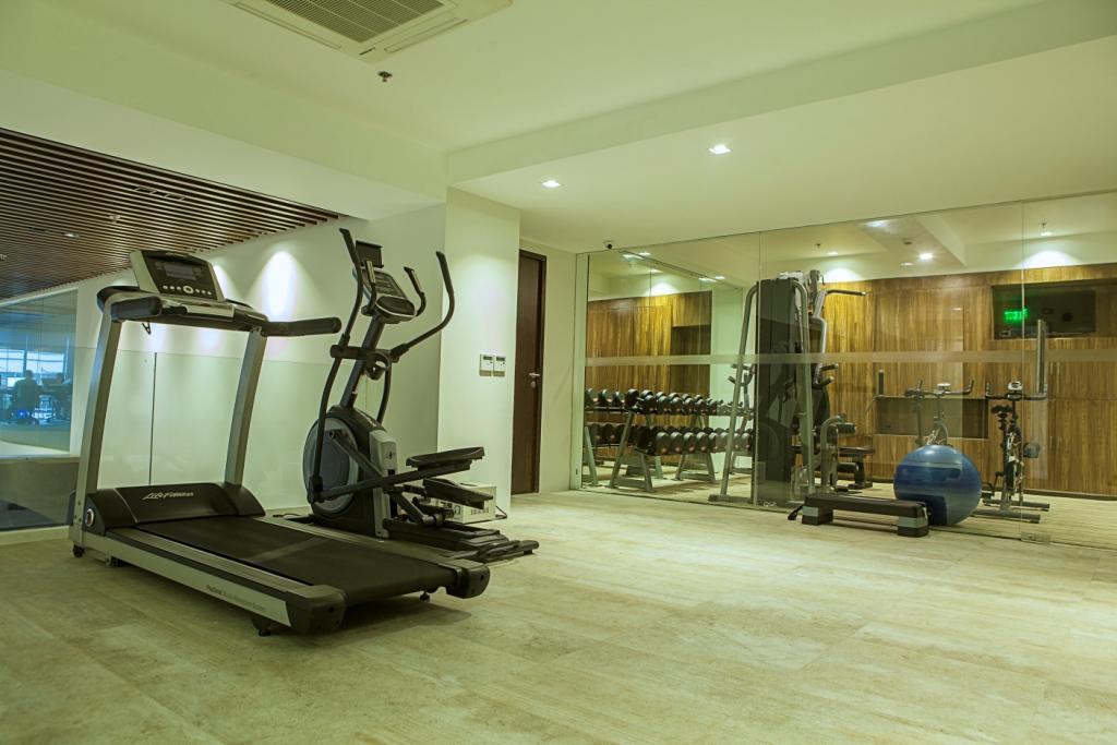 Ramada Encore By Wyndham Makati Makati City Bagian luar foto